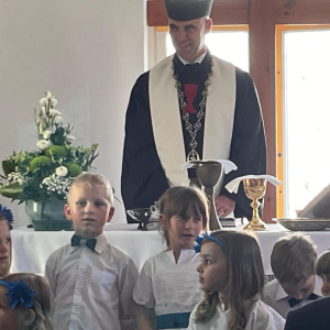 Hostivice slavnostní Rodinná bohoslužba 21.9. 25 10 let Směrovky 2 (1)