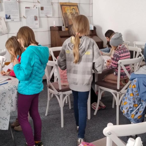 728b75b9-9772-437a-b317-fb3728cec70f